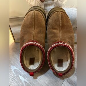 UGG Chestnut Slippers (Red Trim)